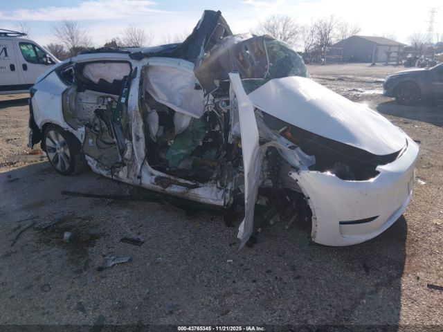 2022 TESLA MODEL Y 7SAYGDEE4NF432760 Photo 0