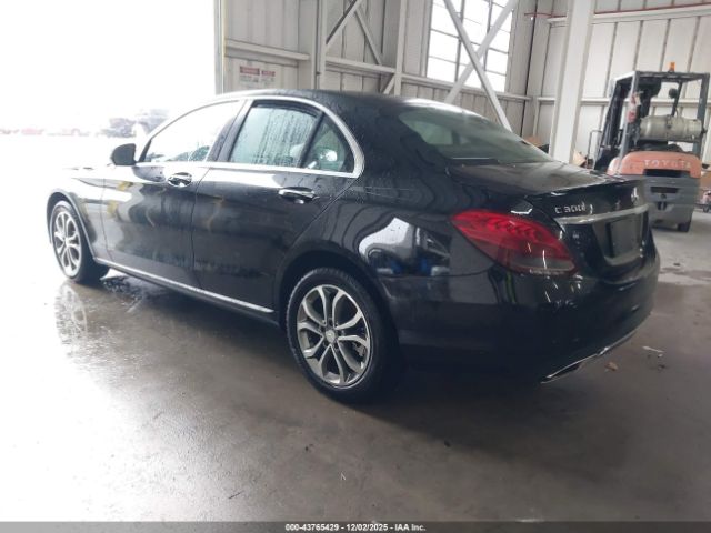 2016 MERCEDES-BENZ C 300 55SWF4KB9GU128438 Photo 2