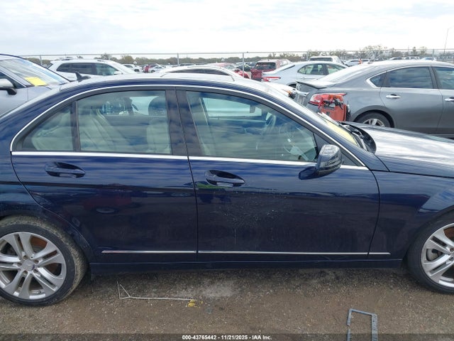 Продажа на аукционе авто 2012 Mercedes-benz C 300 Luxury 4matic, vin: WDDGF8BB7CR225483, номер лота: 43765442