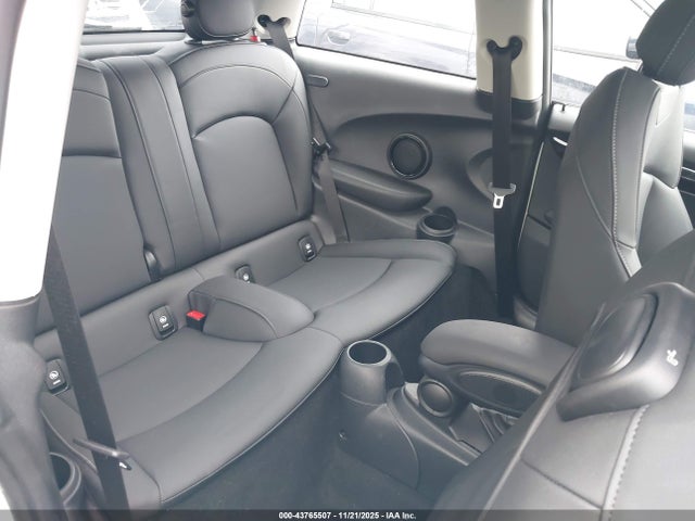 2024 MINI HARDTOP WMW53DH08R2V46486 Photo 7