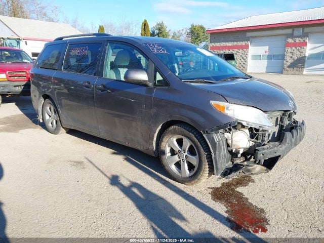 2016 TOYOTA SIENNA 5TDKK3DC9GS700499