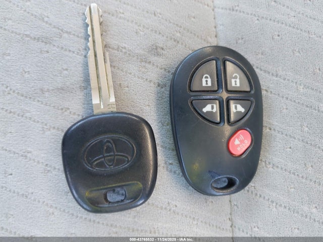 2016 TOYOTA SIENNA 5TDKK3DC9GS700499 Photo 10