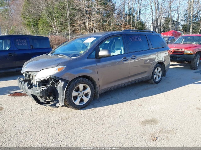 2016 TOYOTA SIENNA 5TDKK3DC9GS700499 Photo 1