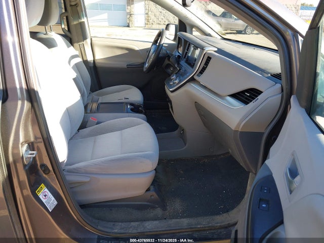 2016 TOYOTA SIENNA 5TDKK3DC9GS700499 Photo 4