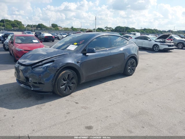 2024 TESLA MODEL Y 7SAYGDED6RF191894 Photo 1