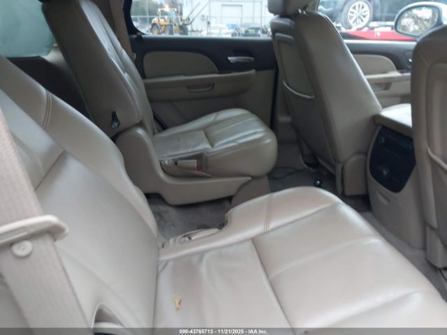 2011 CHEVROLET TAHOE 1GNSKBE08BR379472 Photo 7