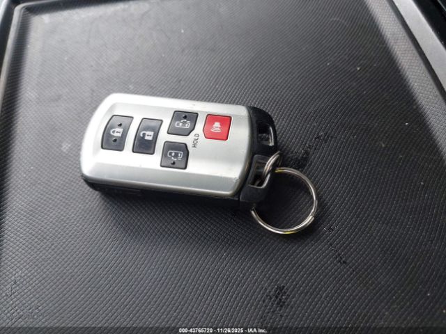 2020 TOYOTA SIENNA 5TDJZ3DC4LS251363 Photo 10