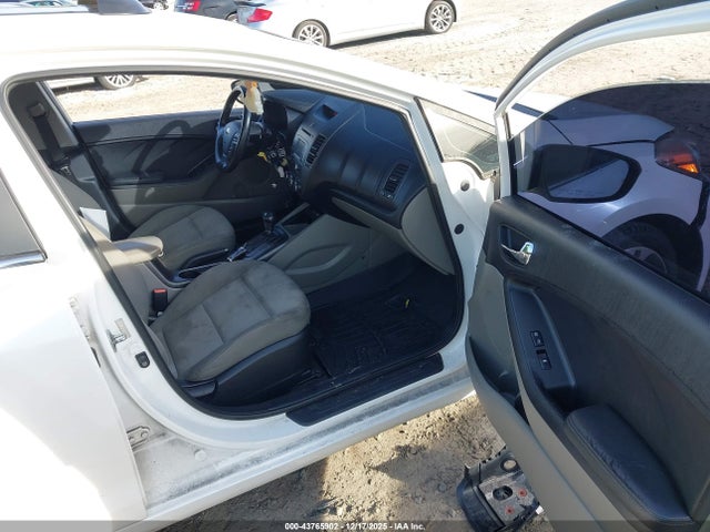 43765902 :رقم المزاد ، KNAFX4A83F5343010 vin ، 2015 Kia Forte Ex مزاد بيع