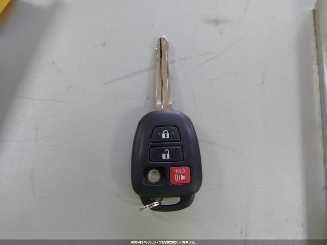 2T1BURHE6HC791993 Toyota COROLLA LE