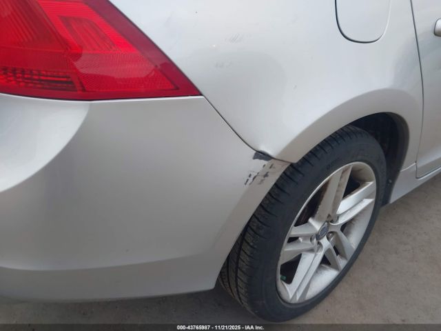 2015 VOLVO S60 YV126MFK4F1344855 Photo 5