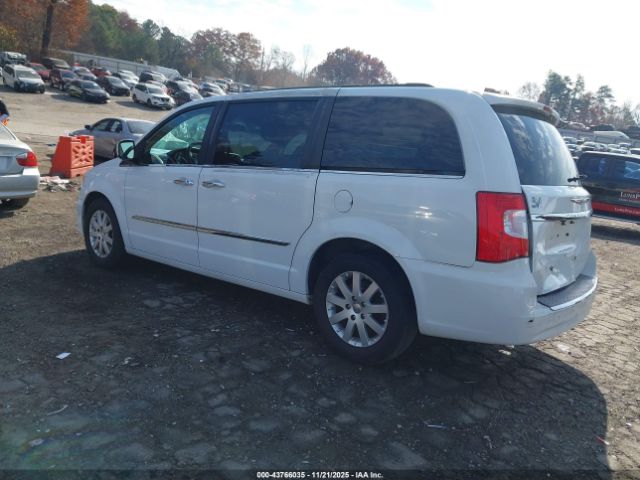 2016 CHRYSLER TOWN & COUNTRY 2C4RC1BG2GR166583 Photo 2