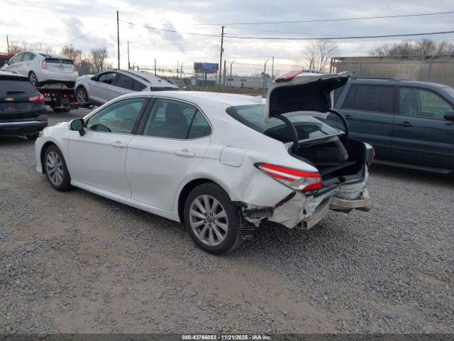 2020 TOYOTA CAMRY 4T1C11AK6LU334185 Photo 2