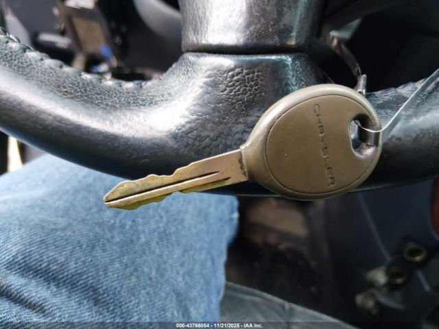 2001 CHRYSLER TOWN & COUNTRY 2C8GP64L51R240197 Photo 10