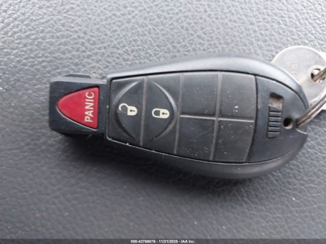 2016 RAM 1500 3C6RR7KT0GG302589 Photo 10