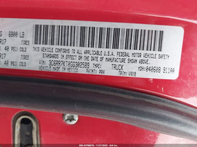 2016 RAM 1500 3C6RR7KT0GG302589 Photo 8