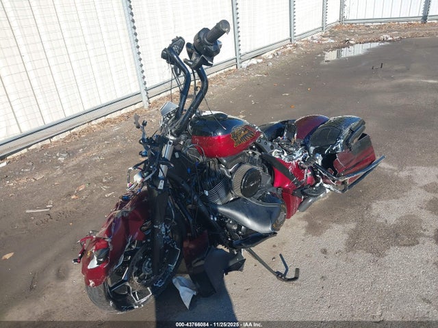 2024 INDIAN MOTORCYCLE CO. ROADMASTER 56KTKEBB7R3428852 Photo 1