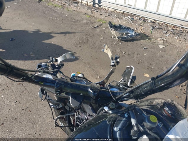 2024 INDIAN MOTORCYCLE CO. ROADMASTER 56KTKEBB7R3428852 Photo 6