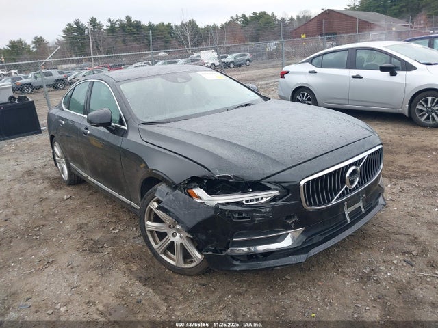2017 VOLVO S90 YV1A22ML2H1006803
