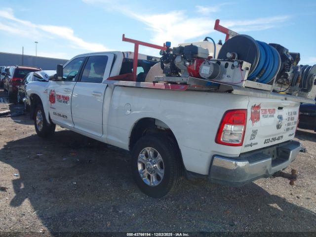 2022 RAM 2500 3C6UR5DL1NG165526 Photo 2