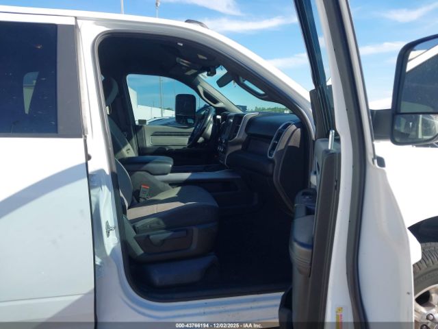 2022 RAM 2500 3C6UR5DL1NG165526 Photo 4