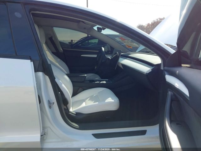 2023 TESLA MODEL 3 5YJ3E1EA4PF497183 Photo 4