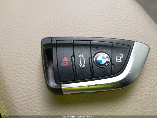 Продажа на аукционе авто 2018 Bmw X1 Xdrive28i, vin: WBXHT3C3XJ5L32536, номер лота: 43766240