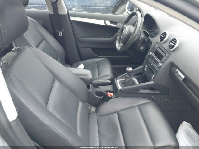 2012 AUDI A3 WAUPFAFM8CA015127 Photo 4