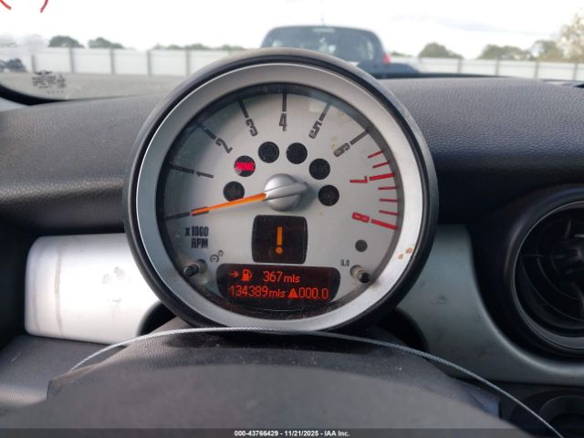 2008 MINI COOPER WMWMF33548TU67356 Photo 6