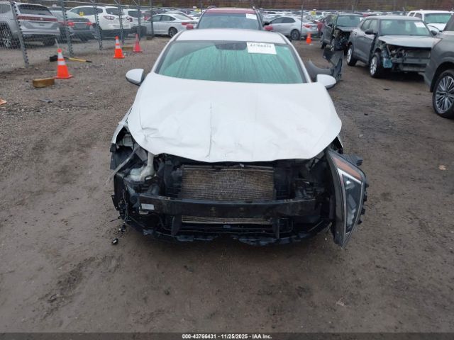 2019 HYUNDAI ELANTRA 5NPD74LF7KH495923 Photo 5