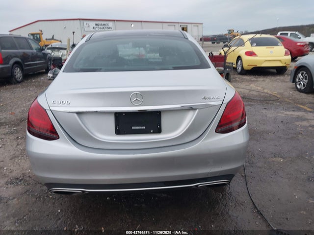 55SWF8EB4KU305943 Mercedes-Benz C 300 4matic