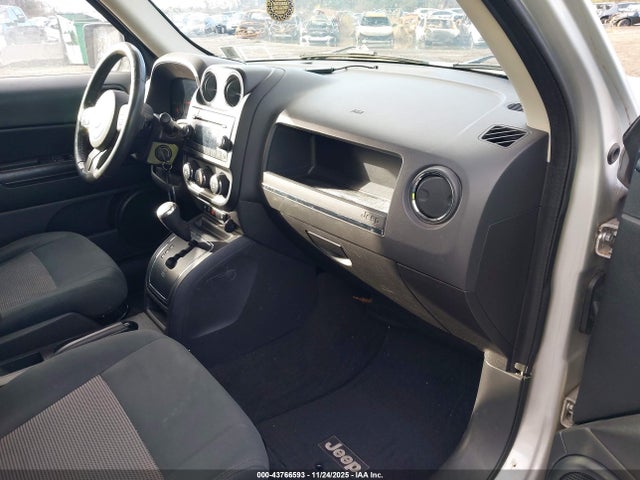 43766593 :رقم المزاد ، 1J4NT1GB9BD171409 vin ، 2011 Jeep Patriot Sport مزاد بيع