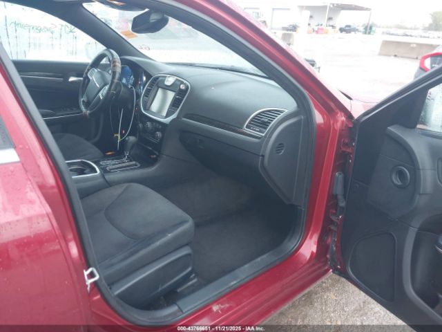 2011 CHRYSLER 300 2C3CA4CG3BH550418 Photo 4