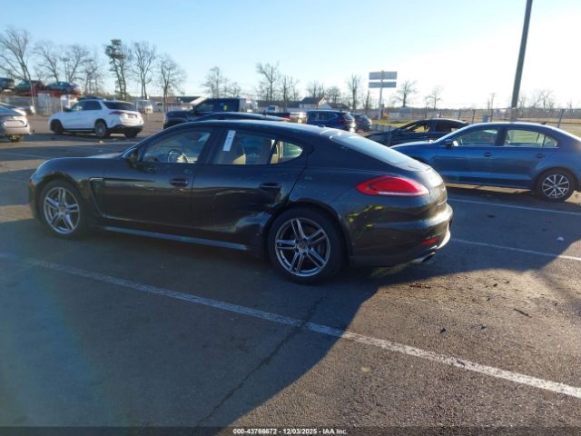 2014 PORSCHE PANAMERA WP0AA2A70EL012597 Photo 2