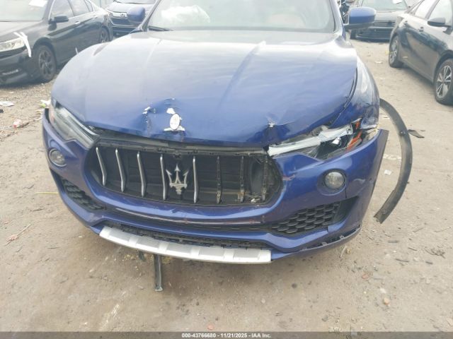 2017 MASERATI LEVANTE ZN661XUS0HX222938 Photo 5