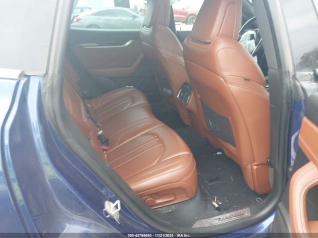 2017 MASERATI LEVANTE ZN661XUS0HX222938 Photo 7