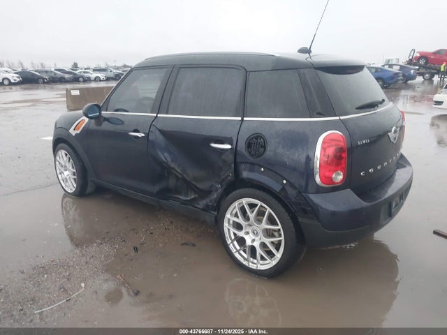 2014 MINI COUNTRYMAN WMWZB3C56EWR37916 Photo 2