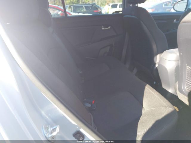 2012 KIA SPORTAGE KNDPBCA28C7333049 Photo 7