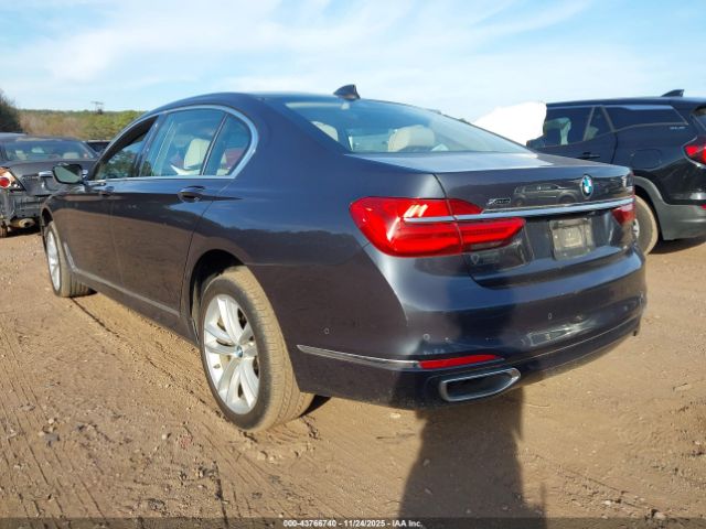 2016 BMW 750I WBA7F2C56GG418108 Photo 2