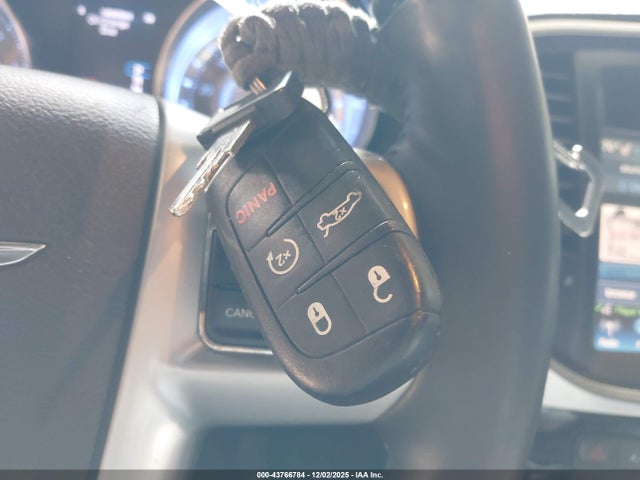 Chrysler 300C 2014 2C3CCAEG1EH190057 Image 11