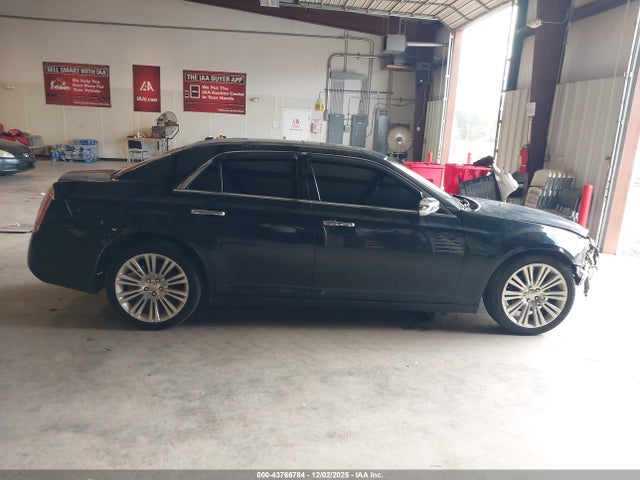Chrysler 300C 2014 2C3CCAEG1EH190057 Image 14