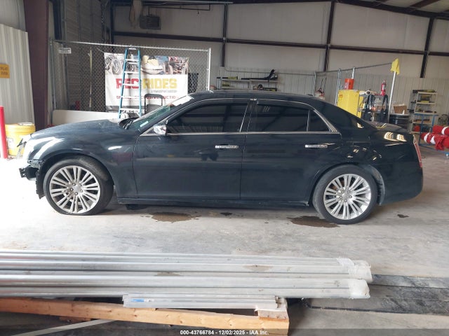 Chrysler 300C 2014 2C3CCAEG1EH190057 Image 15