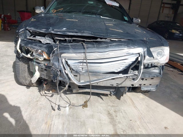 Chrysler 300C 2014 2C3CCAEG1EH190057 Image 12