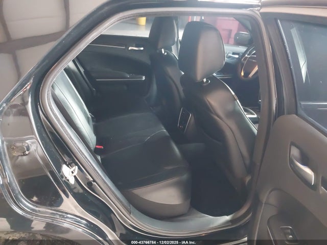 Chrysler 300C 2014 2C3CCAEG1EH190057 Image 8