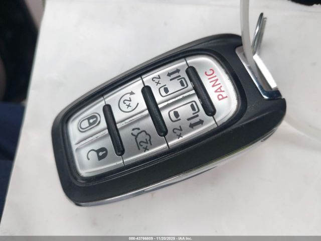 2023 CHRYSLER PACIFICA HYBRID 2C4RC1L77PR522928 Photo 10