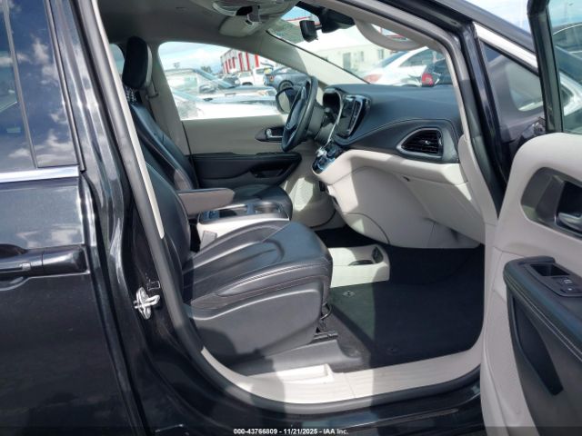 2023 CHRYSLER PACIFICA HYBRID 2C4RC1L77PR522928 Photo 4