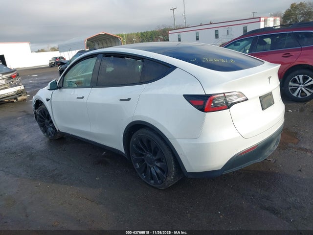2021 TESLA MODEL Y 5YJYGAEE5MF191382 Photo 2
