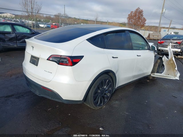 2021 TESLA MODEL Y 5YJYGAEE5MF191382 Photo 3