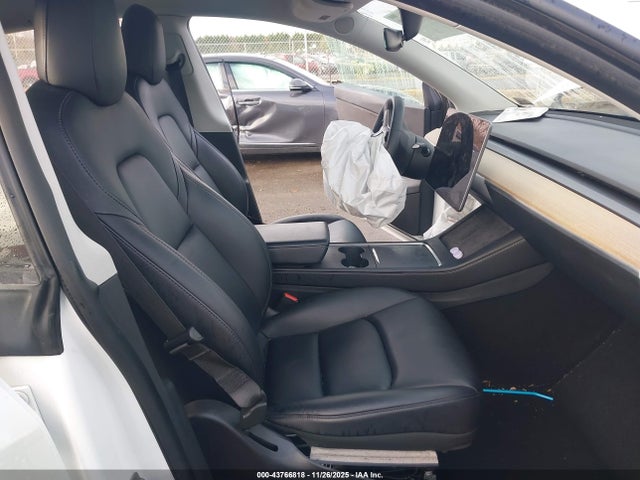 2021 TESLA MODEL Y 5YJYGAEE5MF191382 Photo 4