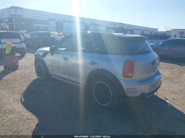2016 MINI COUNTRYMAN WMWZC5C54GWU21999 Photo 2