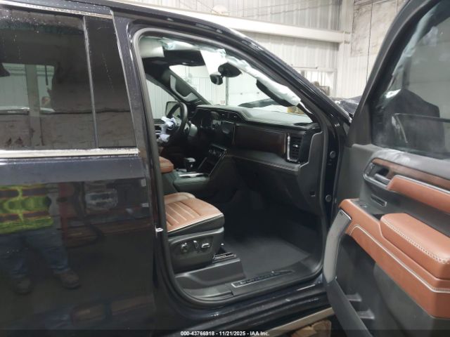 2025 GMC SIERRA 1500 1GTUUHE87SZ328212 Photo 4